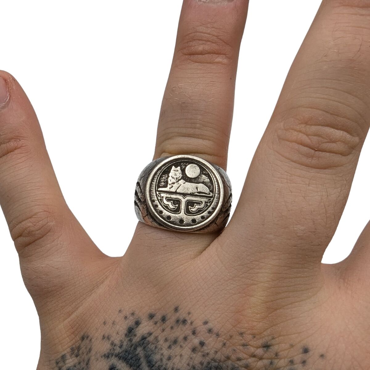 Ichkerian flag ring