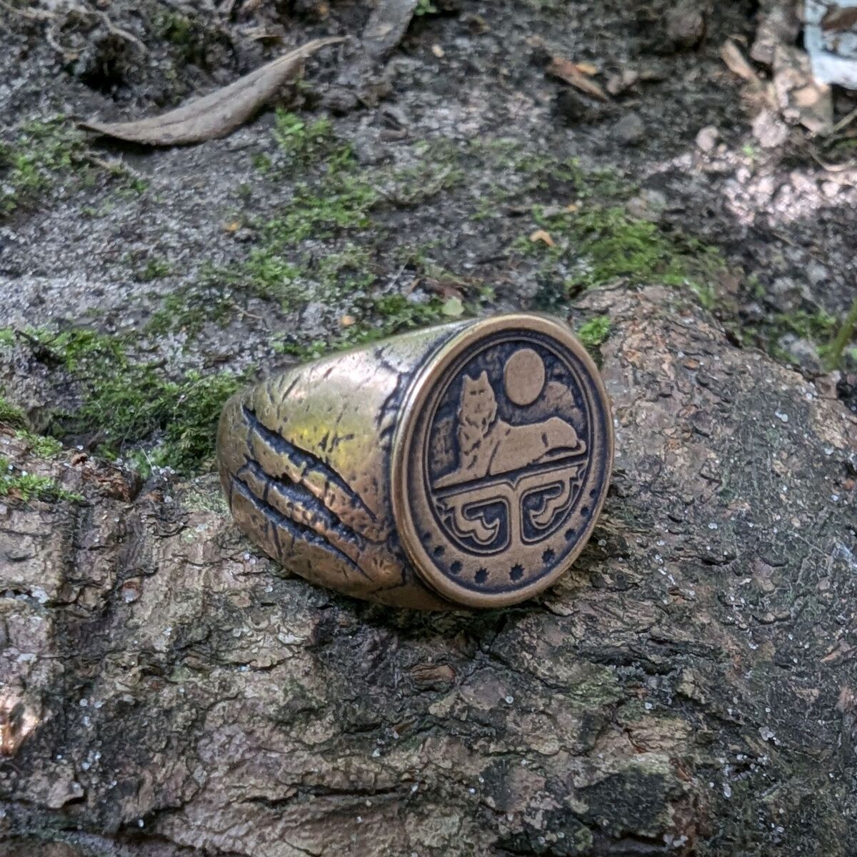 Ichkerian flag ring
