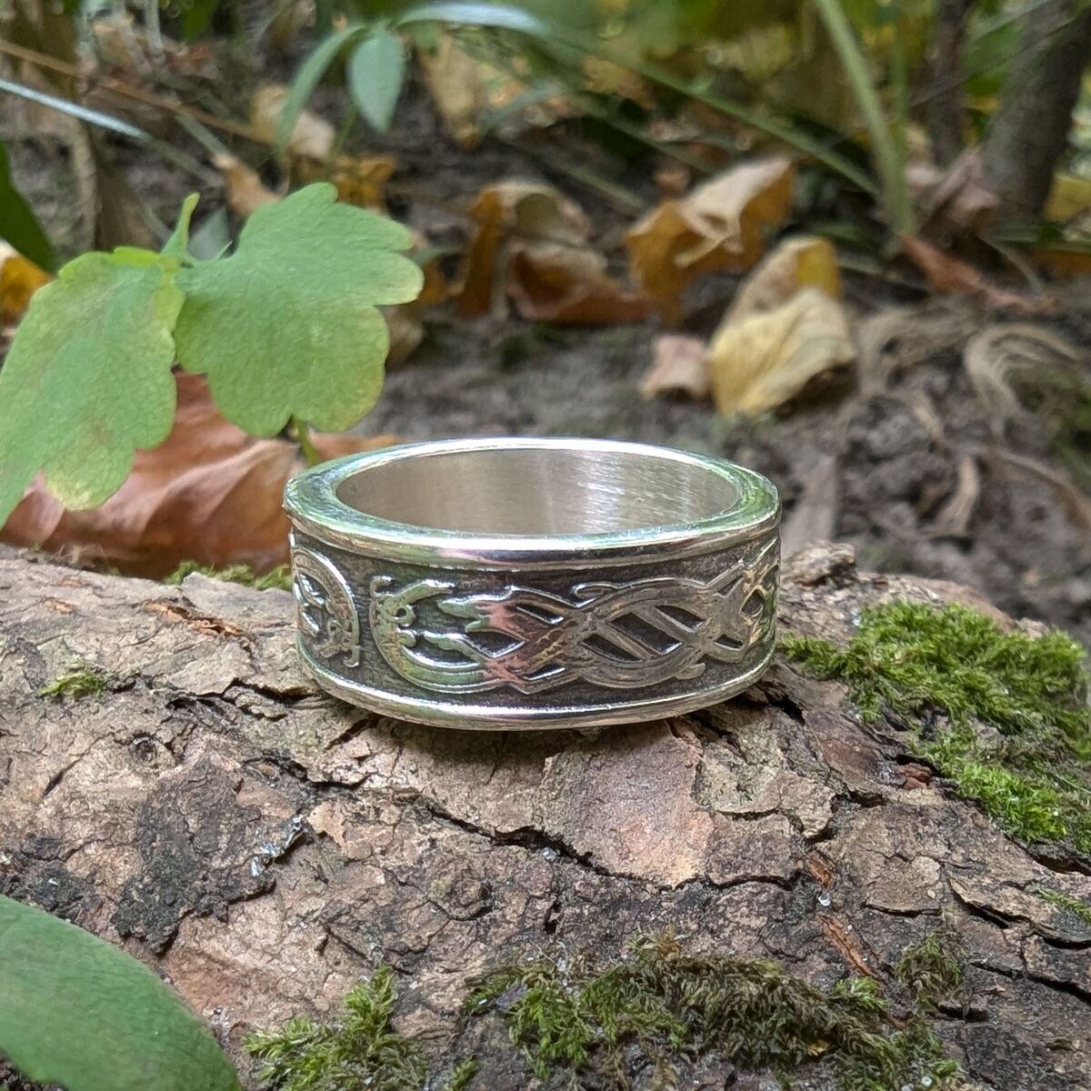 Jelling ornament ring