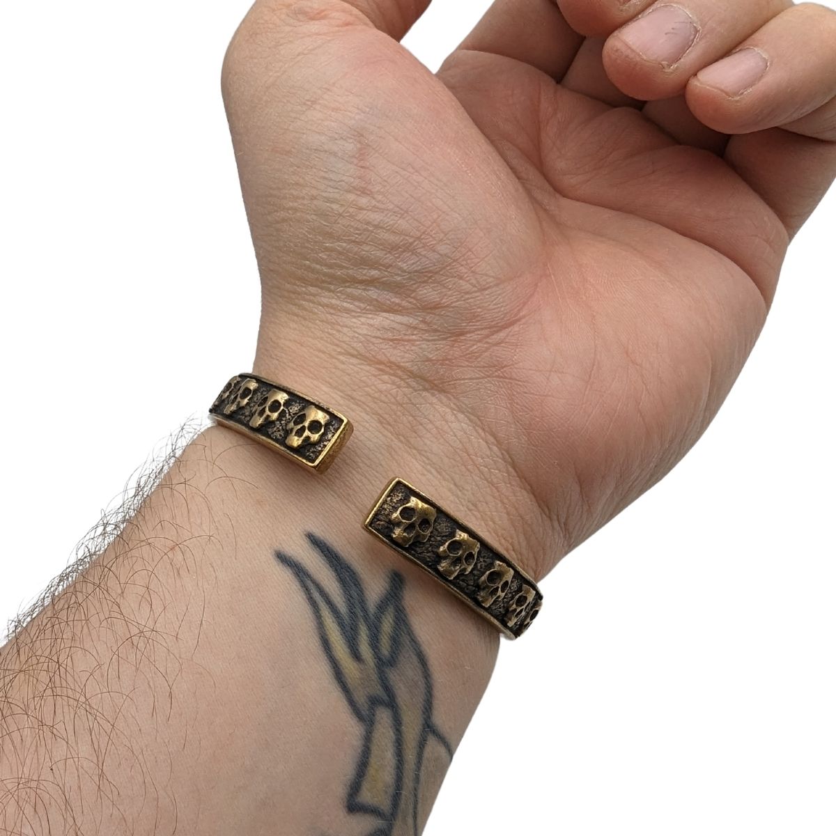 Heavy skull arm ring bracelet