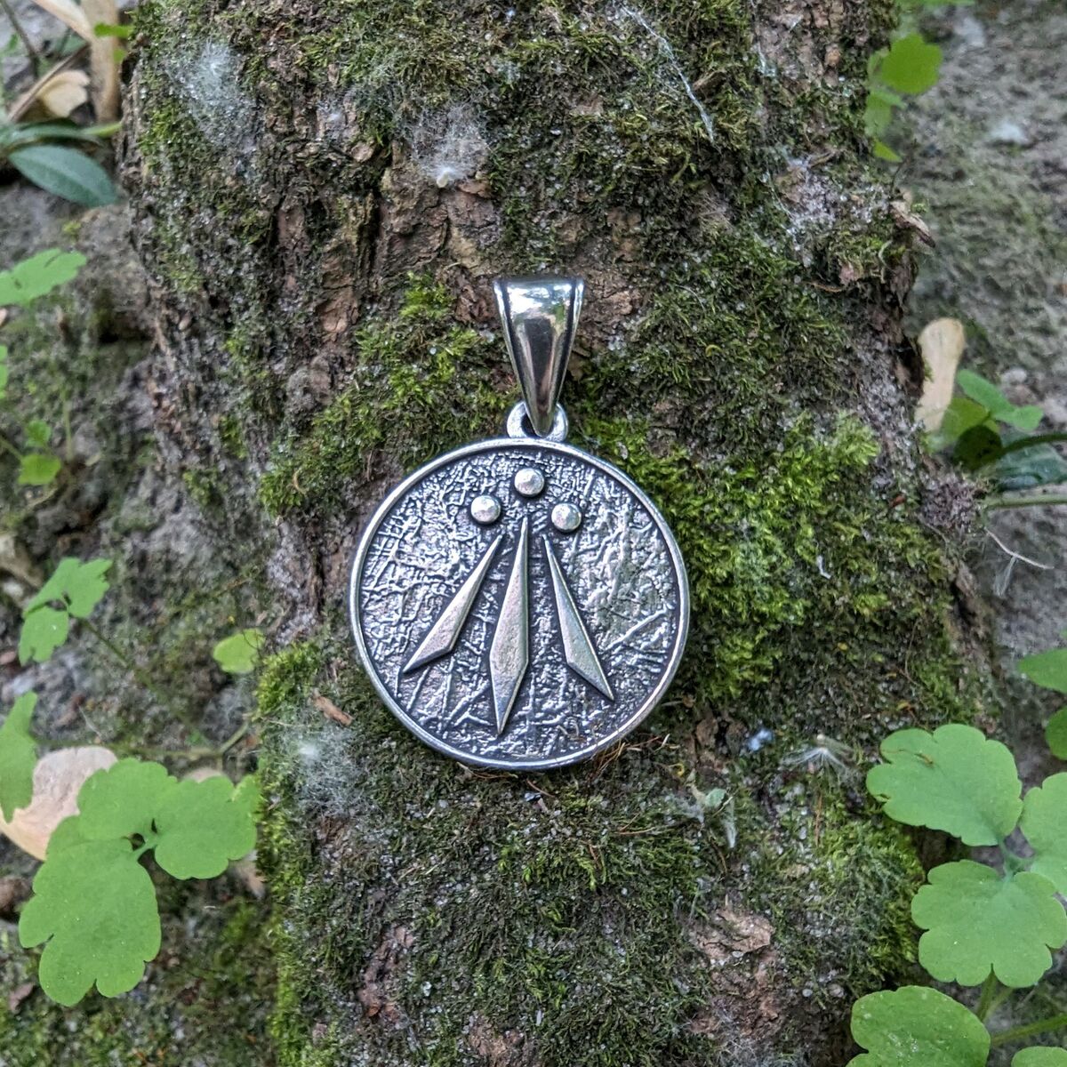 Awen symbol pendant
