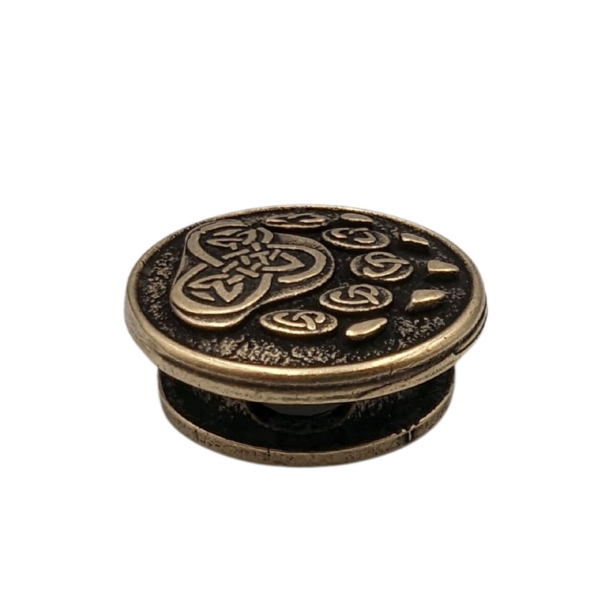 Bear paw paracord bead