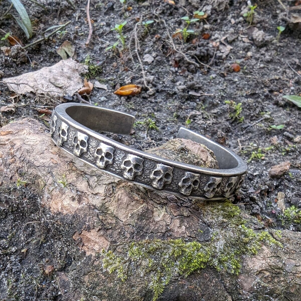 Heavy skull arm ring bronze bracelet   