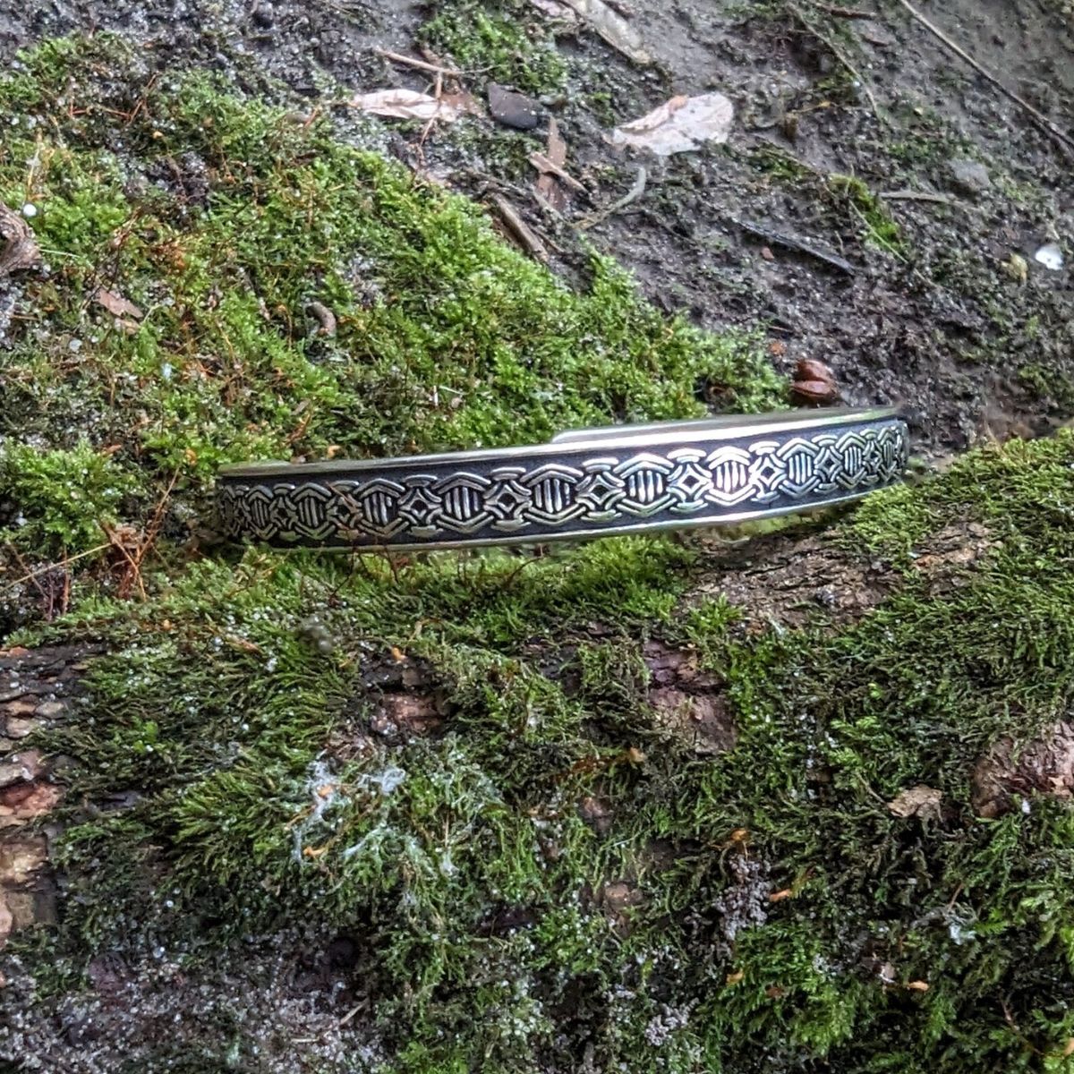 Borre ornament bracelet