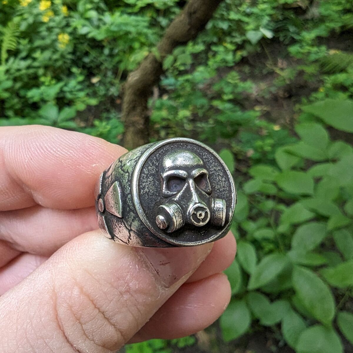 Gas Mask ring