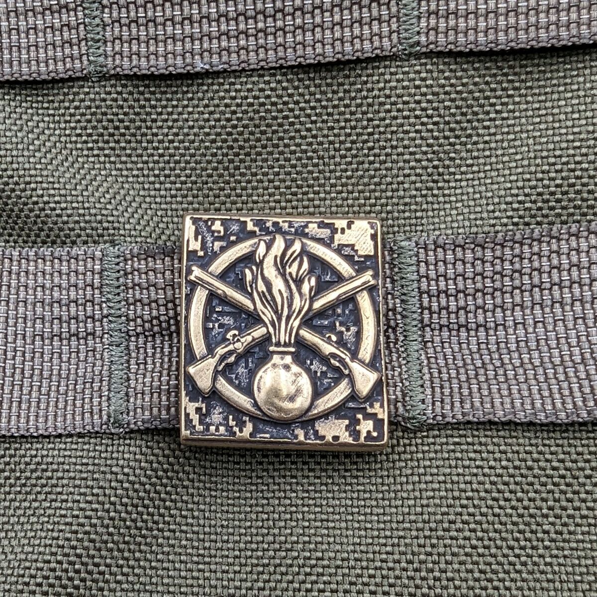 Ukrainian Mechanized Troops Molle clip