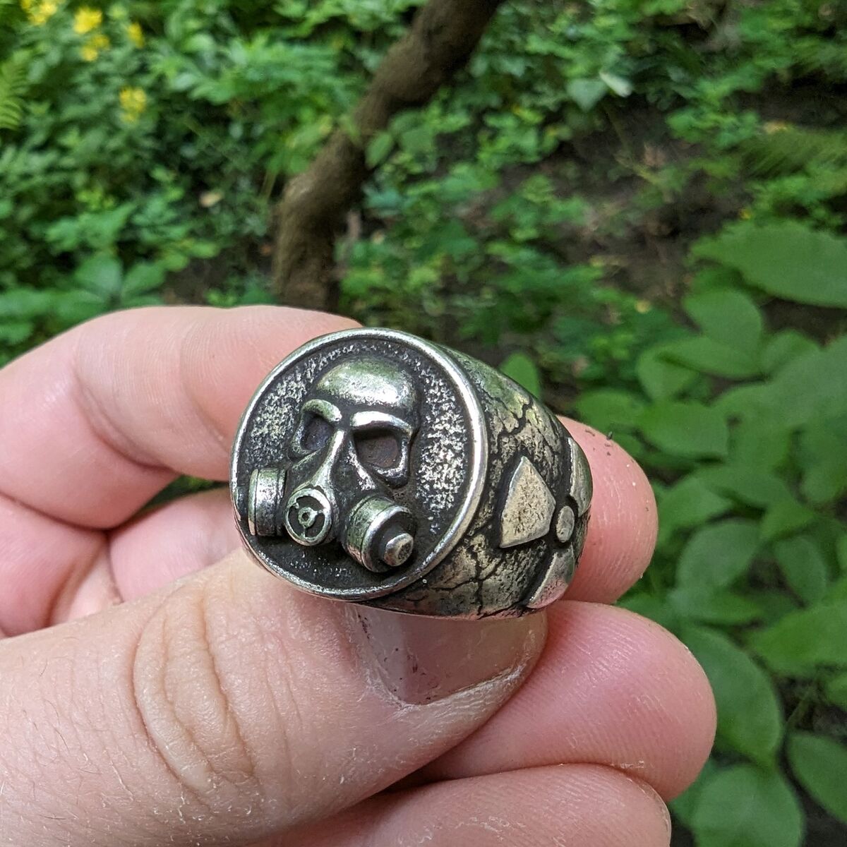 Gas Mask ring
