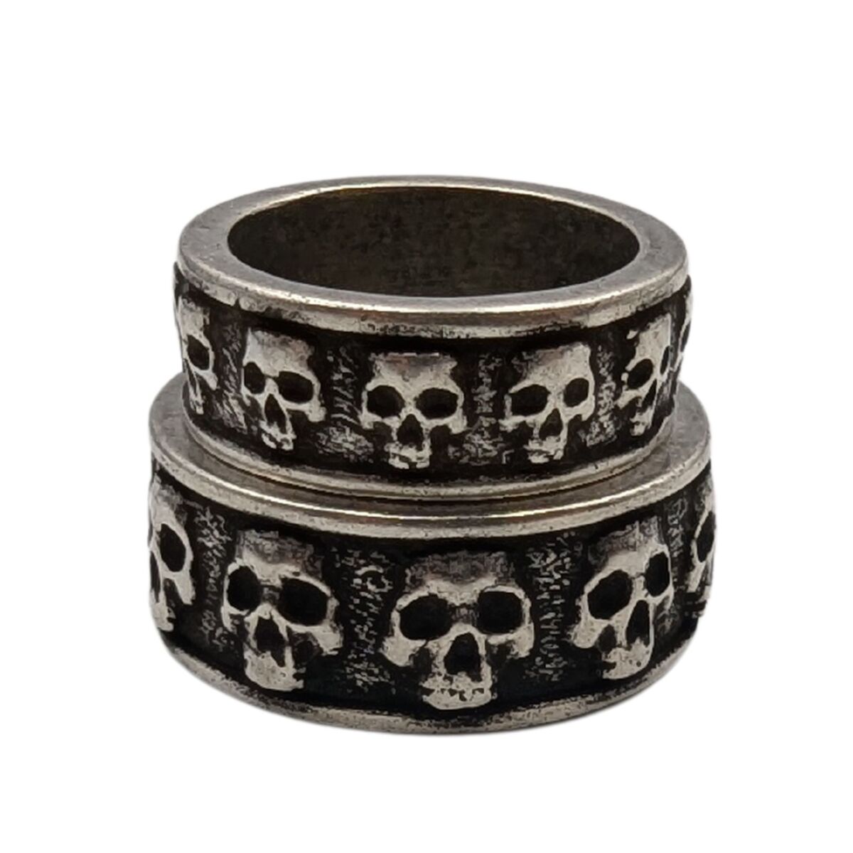 Skull band ring