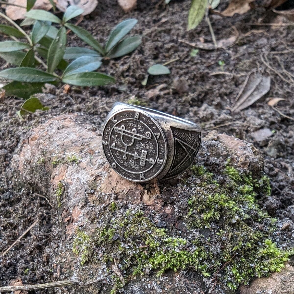Sabnock sigil ring