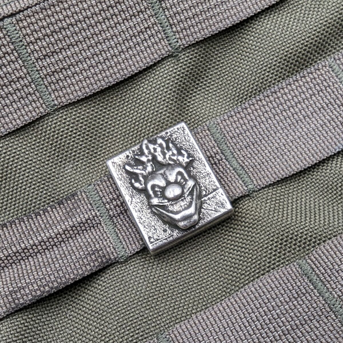 Clown Molle clip