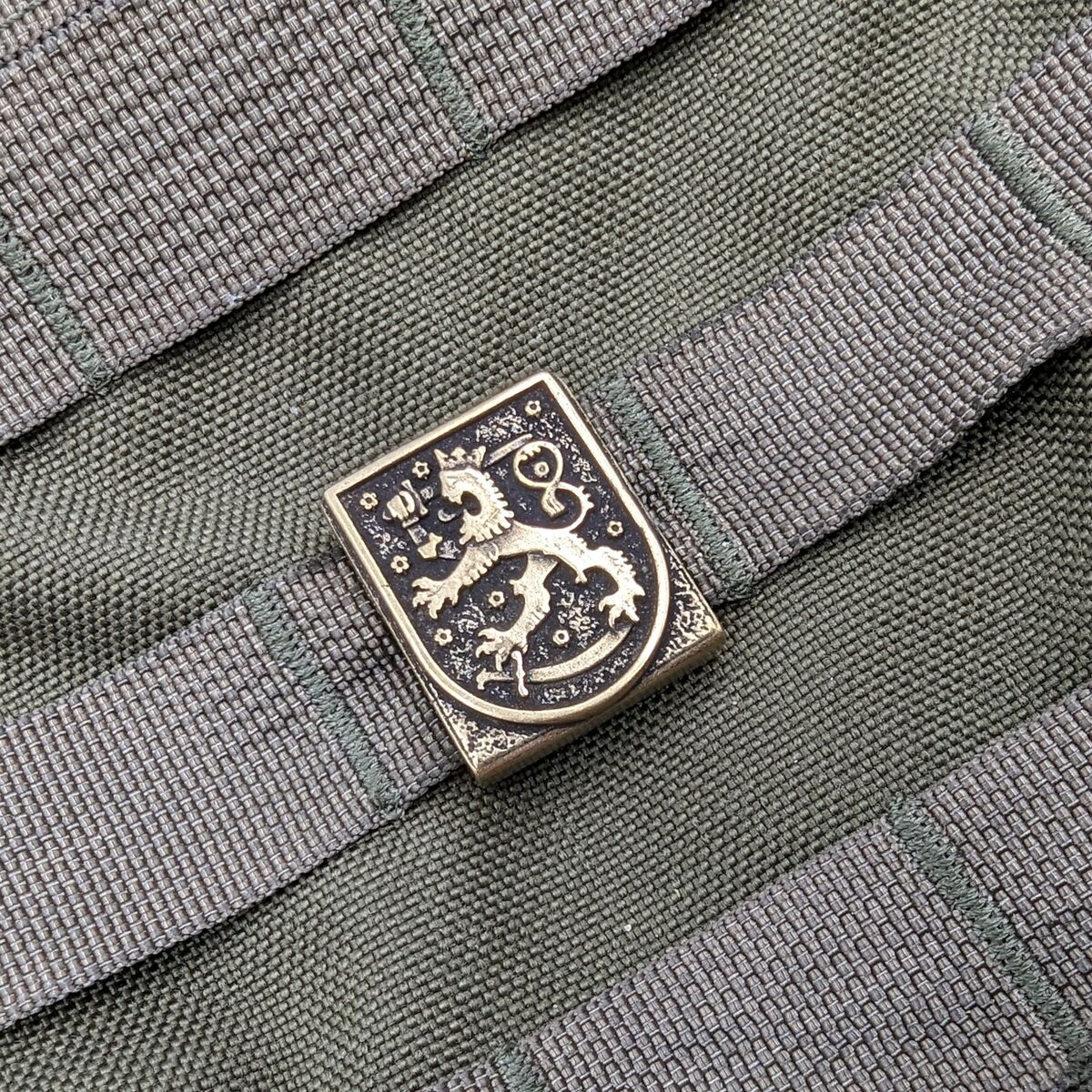 Finnish Coat of Arms Molle clip