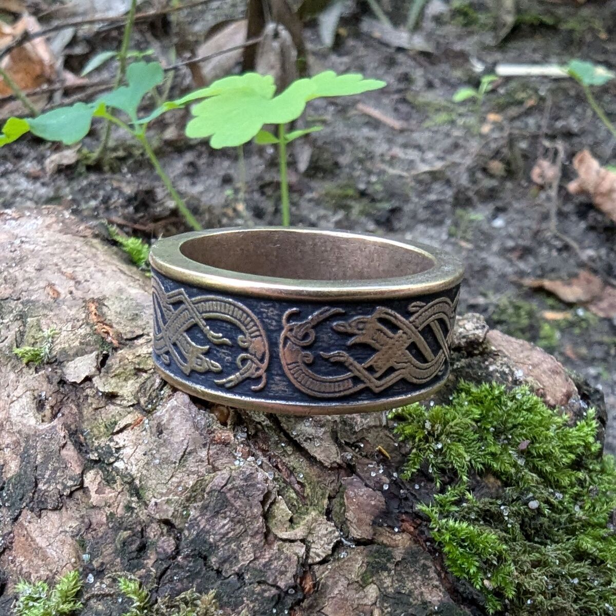 Jelling ornament ring