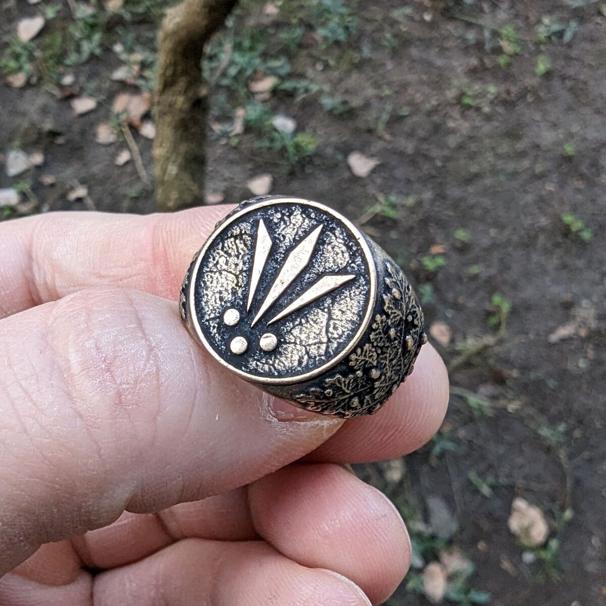 Awen signet ring