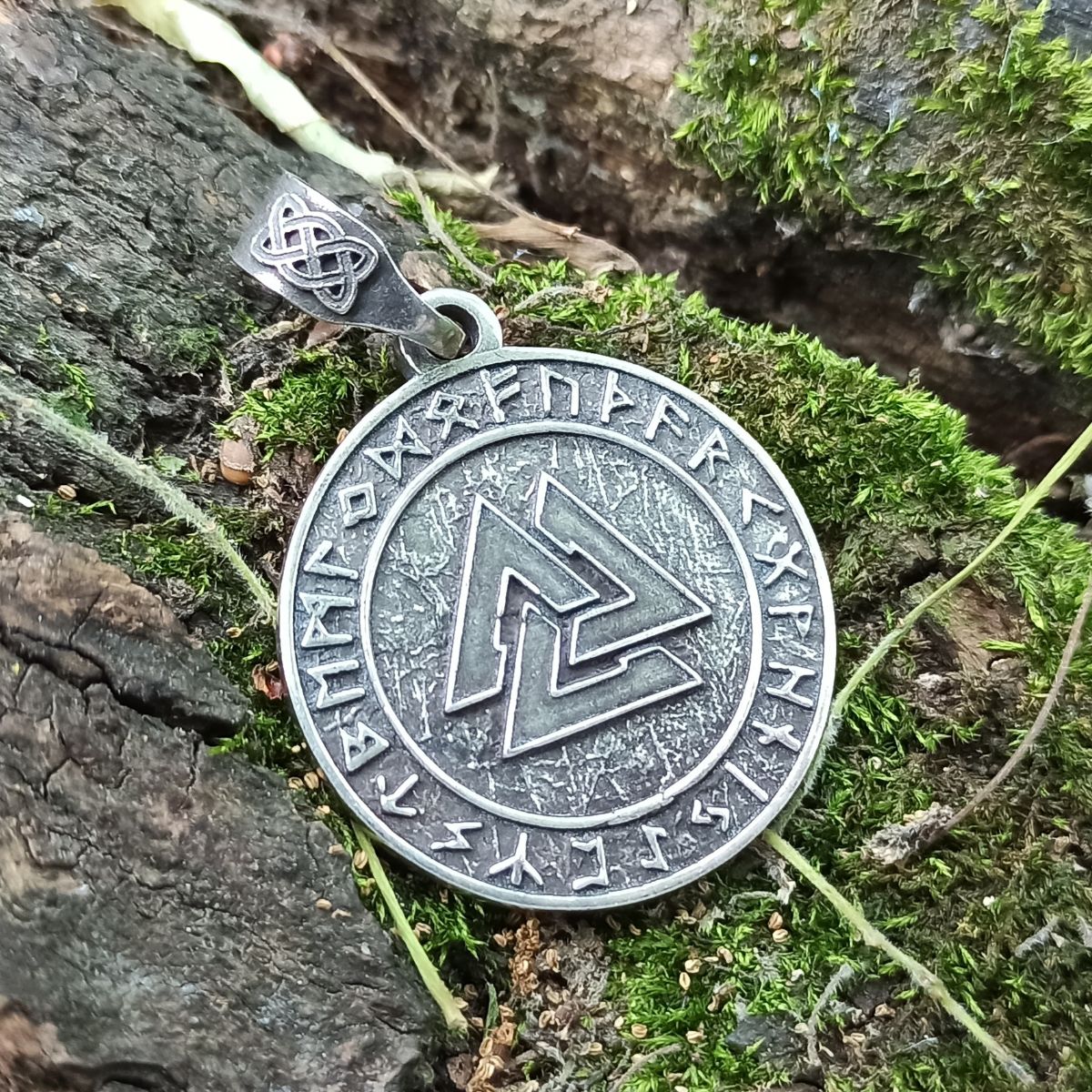 Valknut in circle of Elder Futhark runes pendant