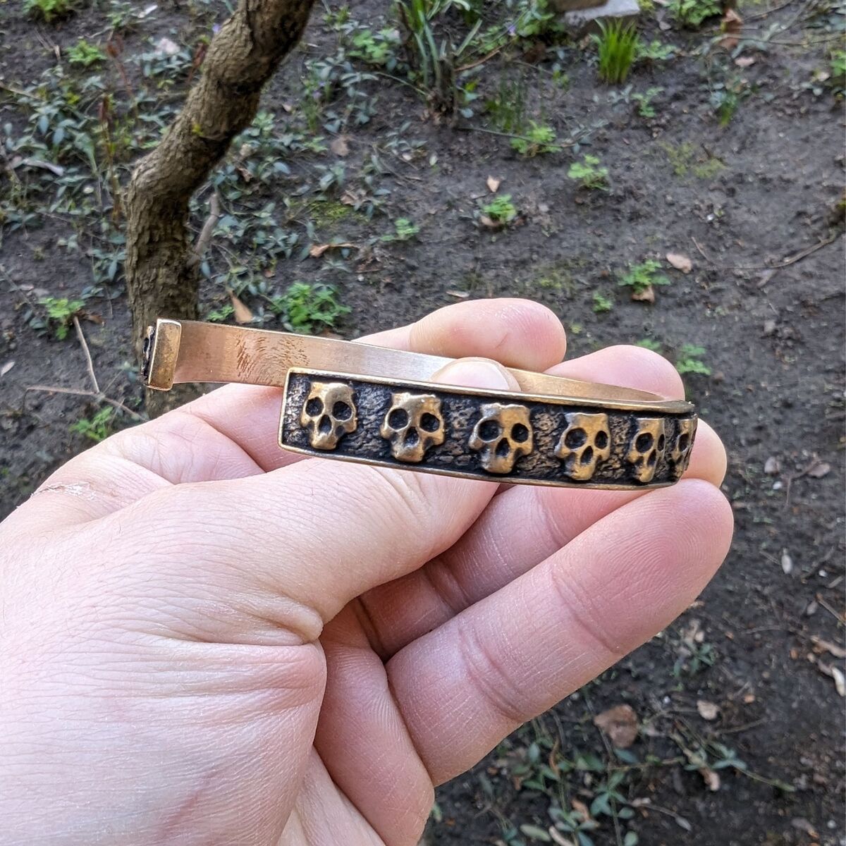 Heavy skull arm ring bronze bracelet   