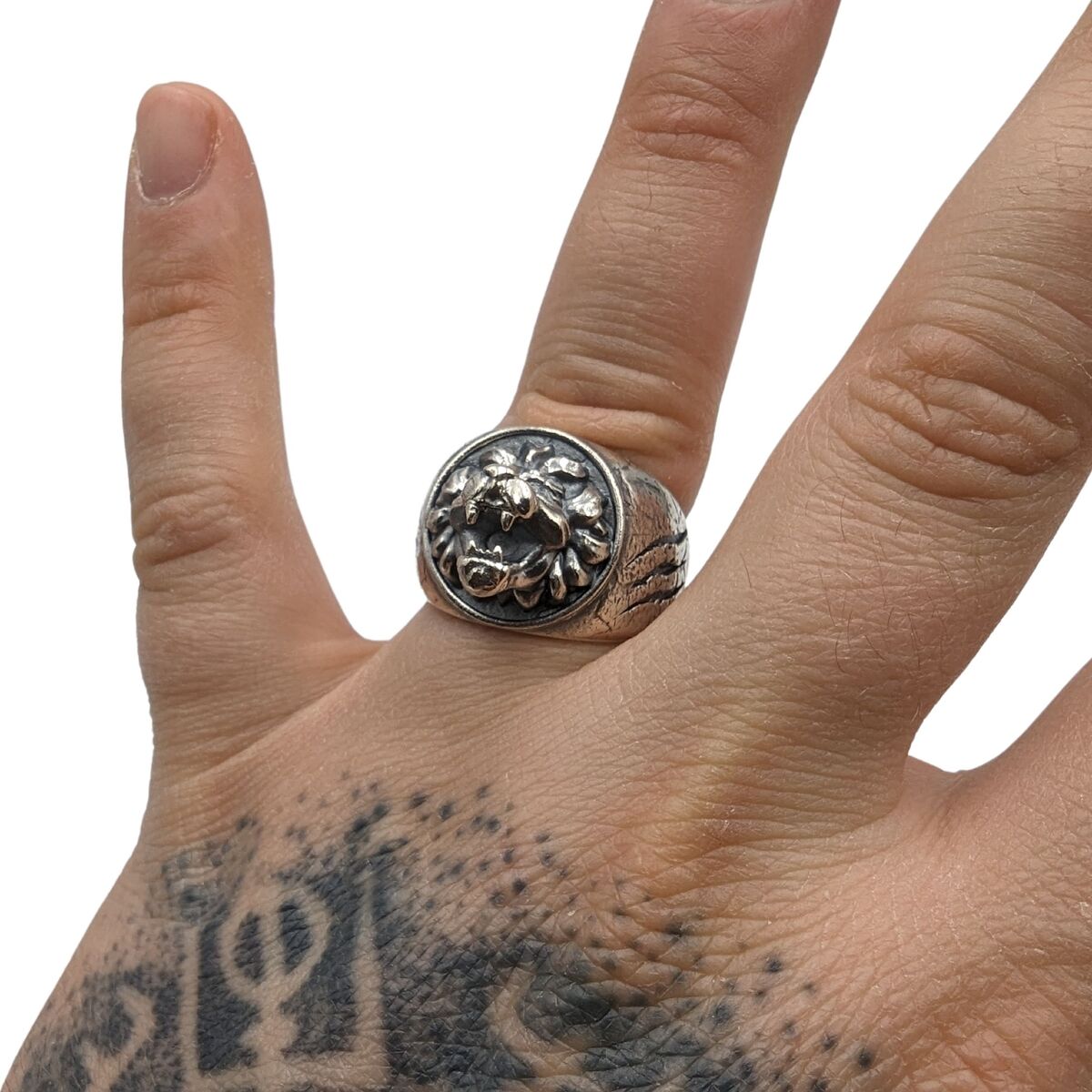 Lion signet ring