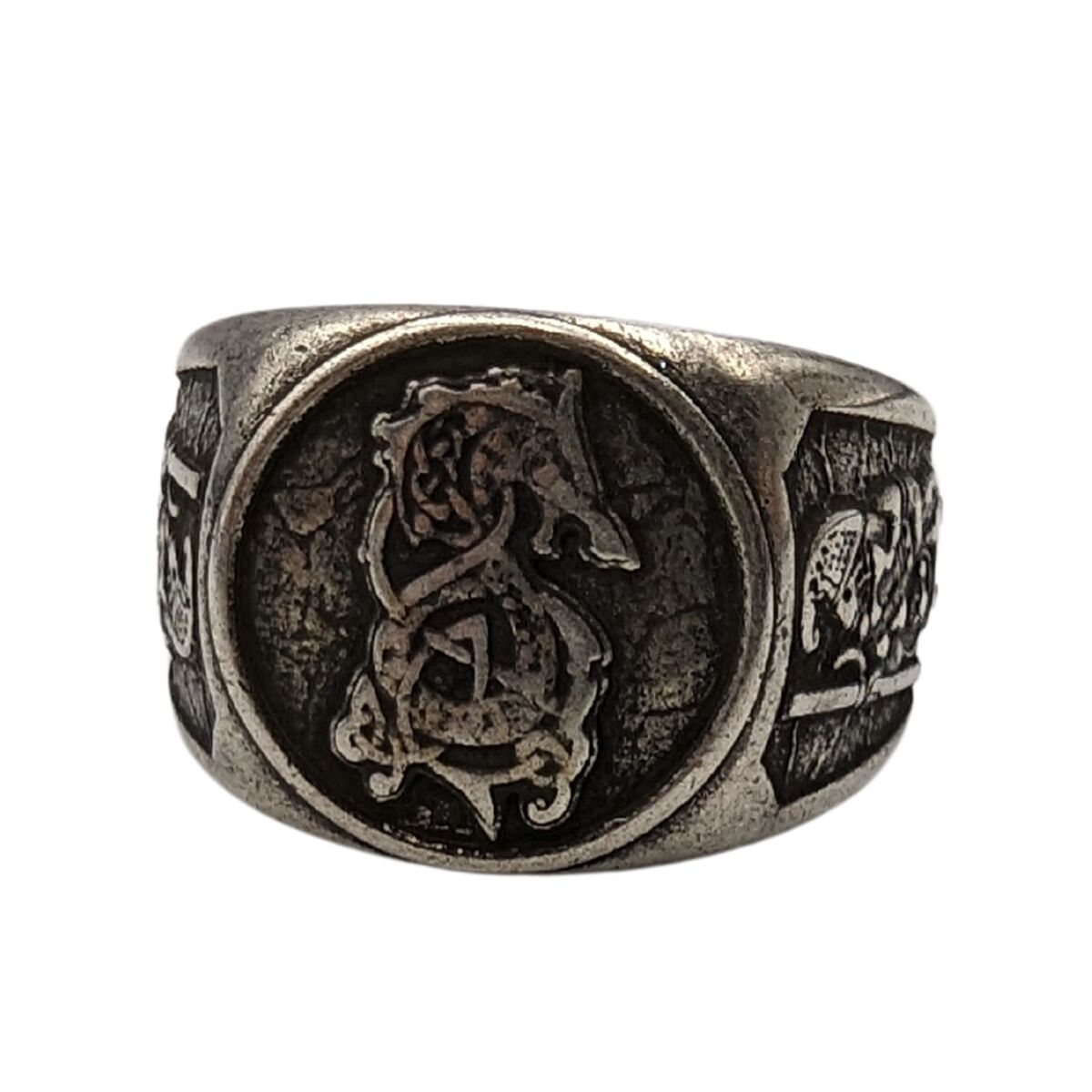 Fenrir wolf signet ring