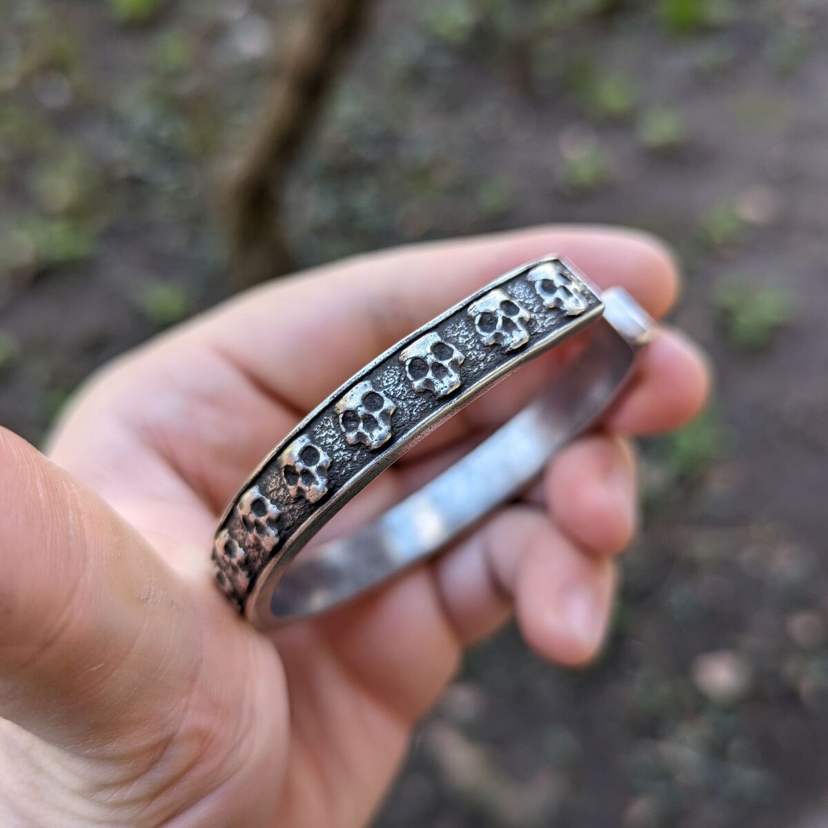 Heavy skull arm ring bracelet