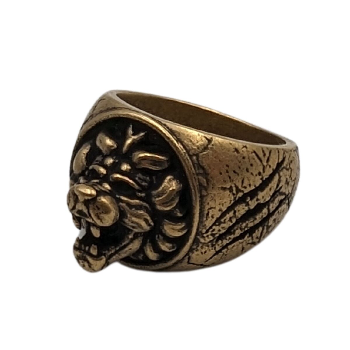 Lion signet ring