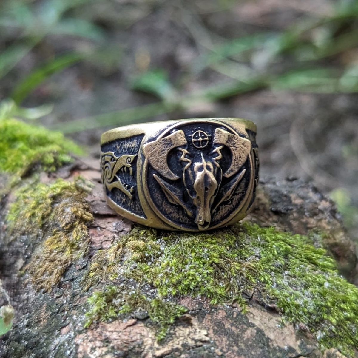 Viking wolf skull signet ring