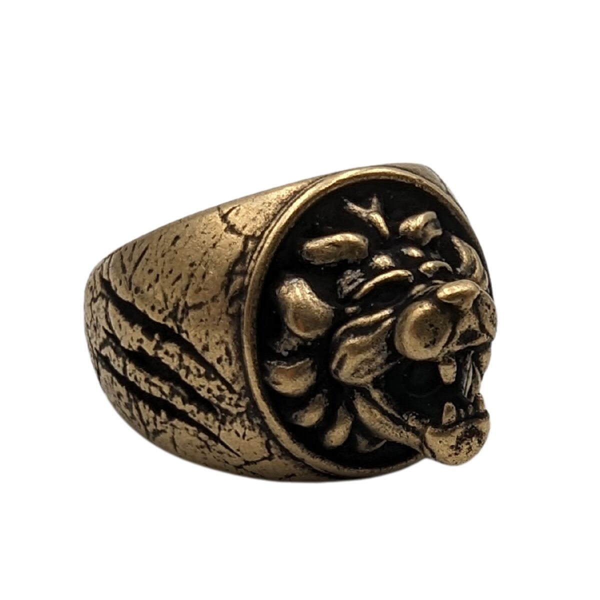 Lion signet ring