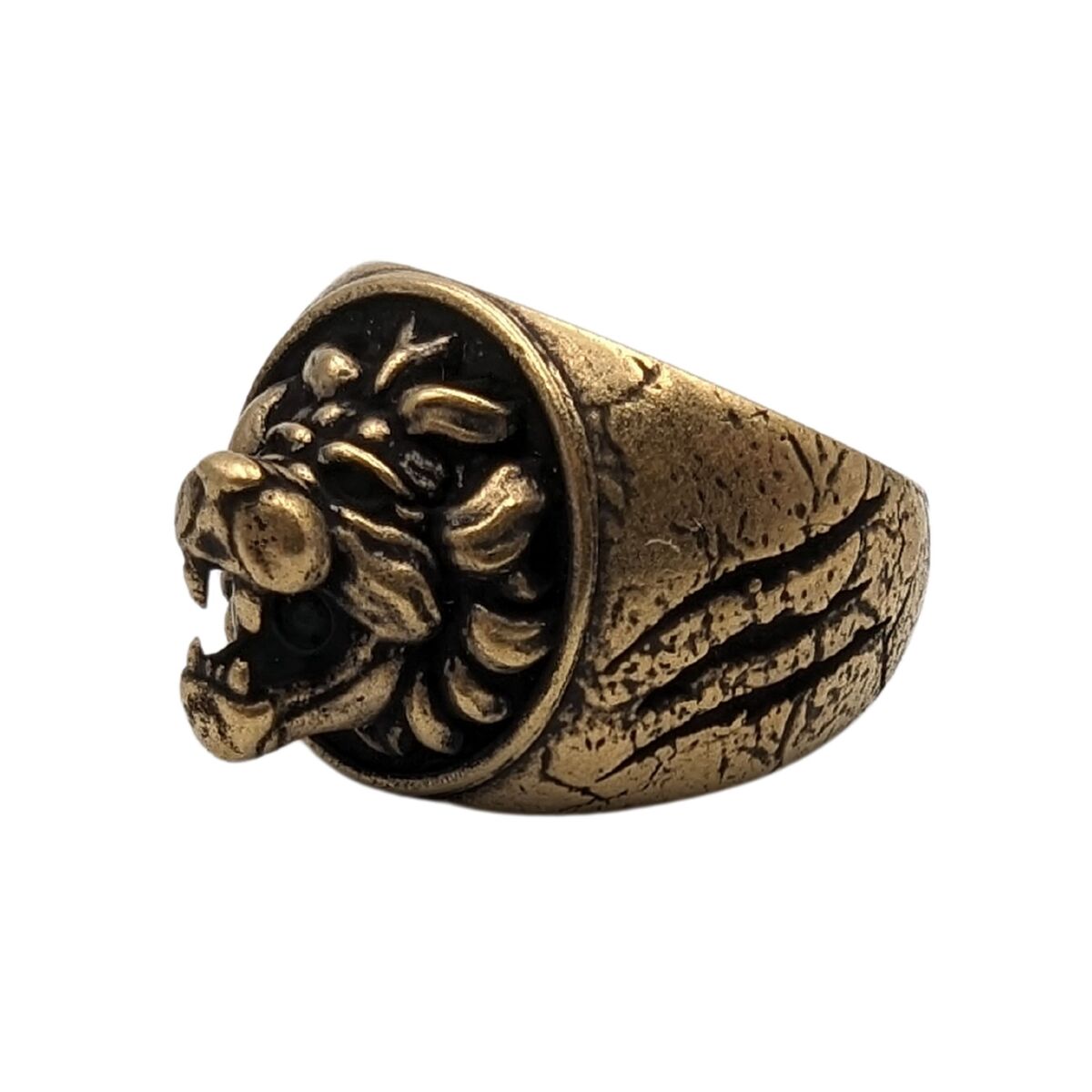 Lion signet ring