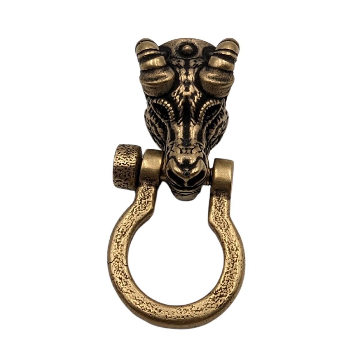 Goat head shackle clasp for paracord bracelet