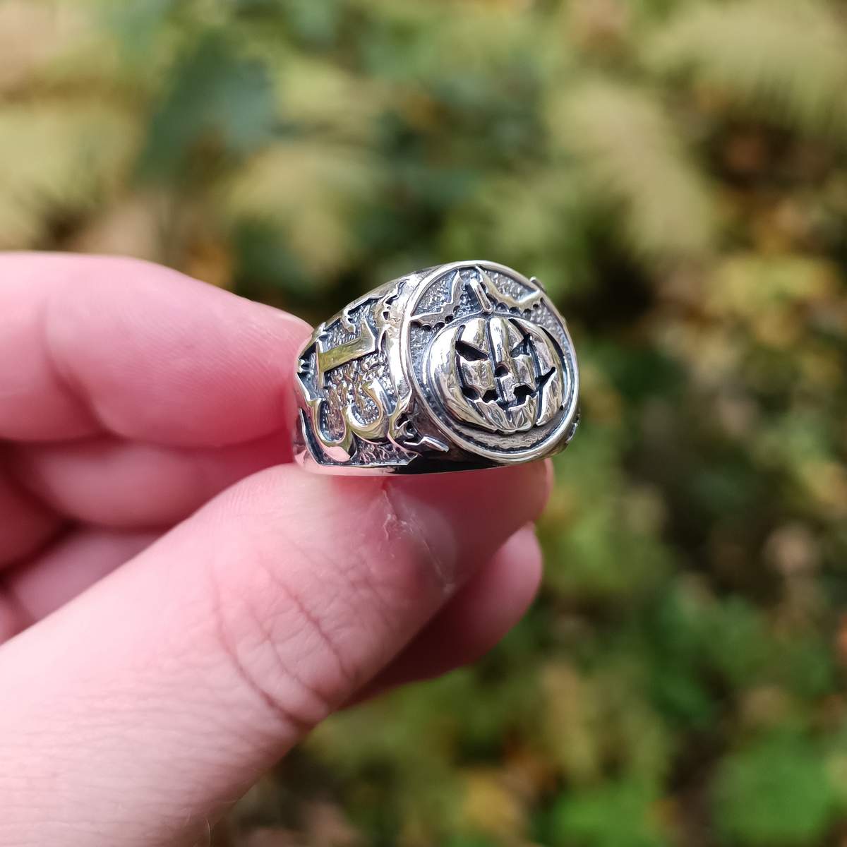 Halloween pumpkin ring