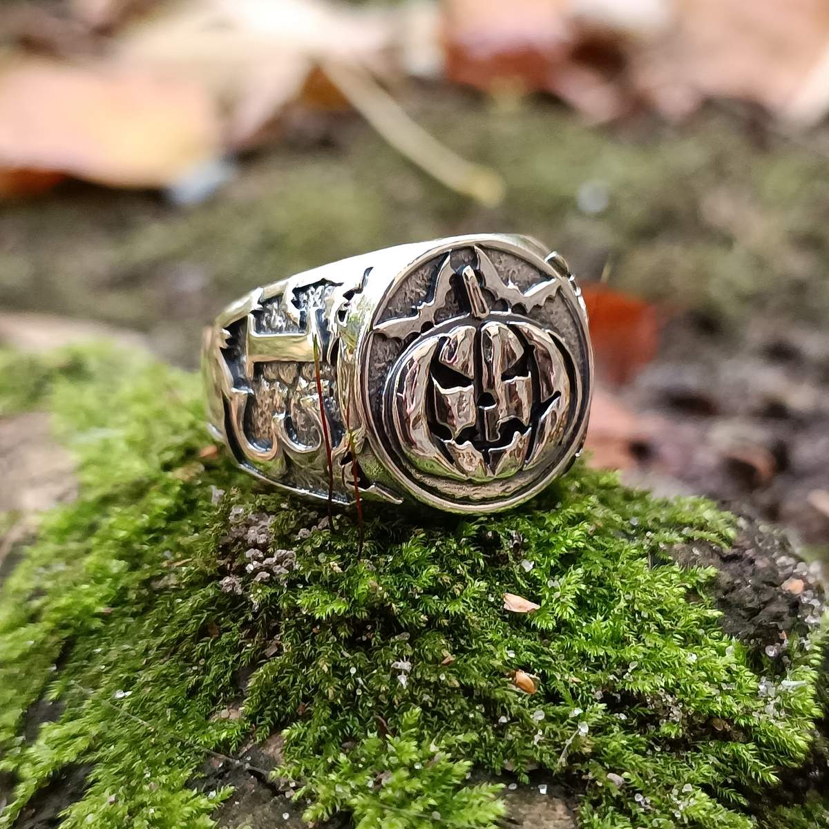 Halloween pumpkin ring