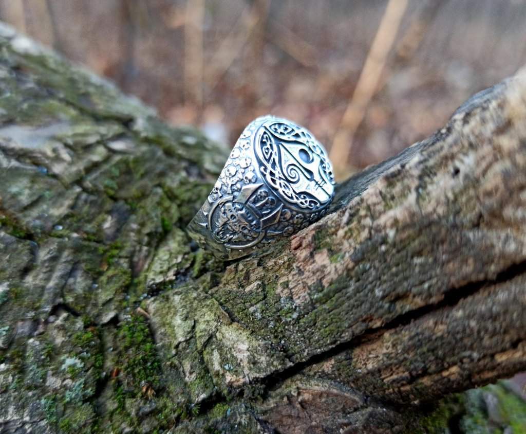 Hel goddess ring
