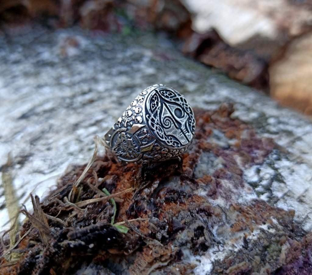 Hel goddess ring