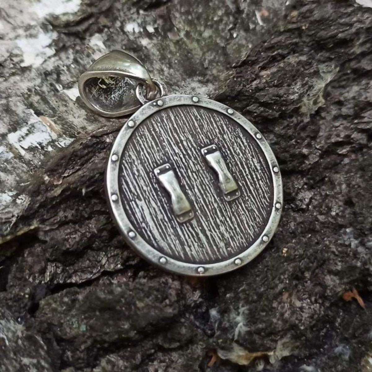 Helm of Awe on Viking shield pendant
