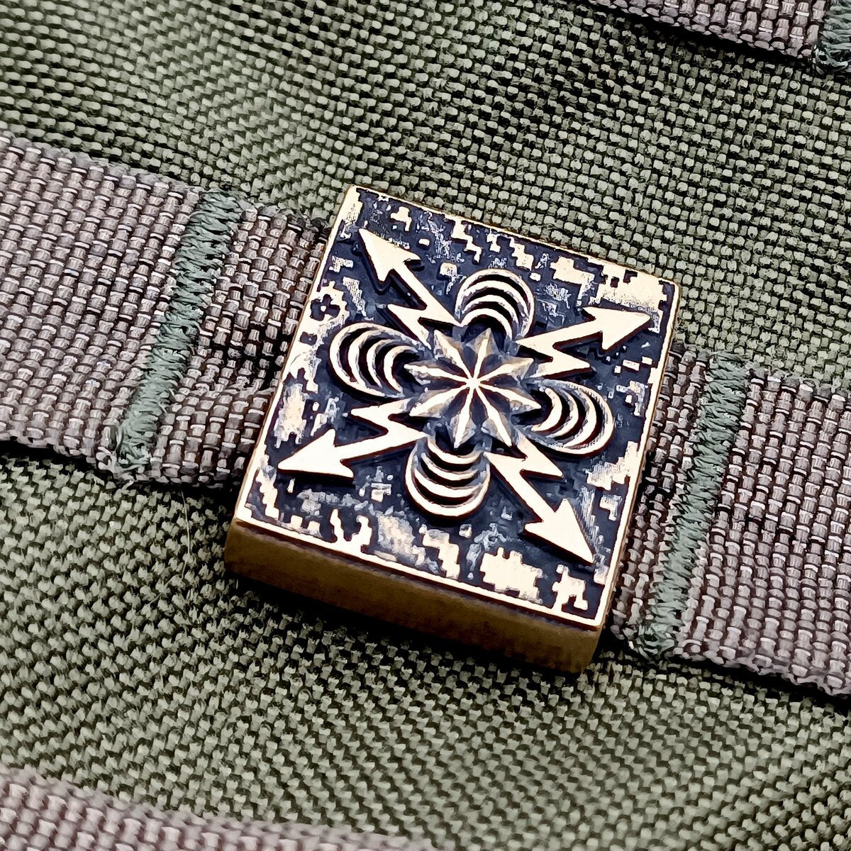 Ukrainian Signal Corps Molle clip
