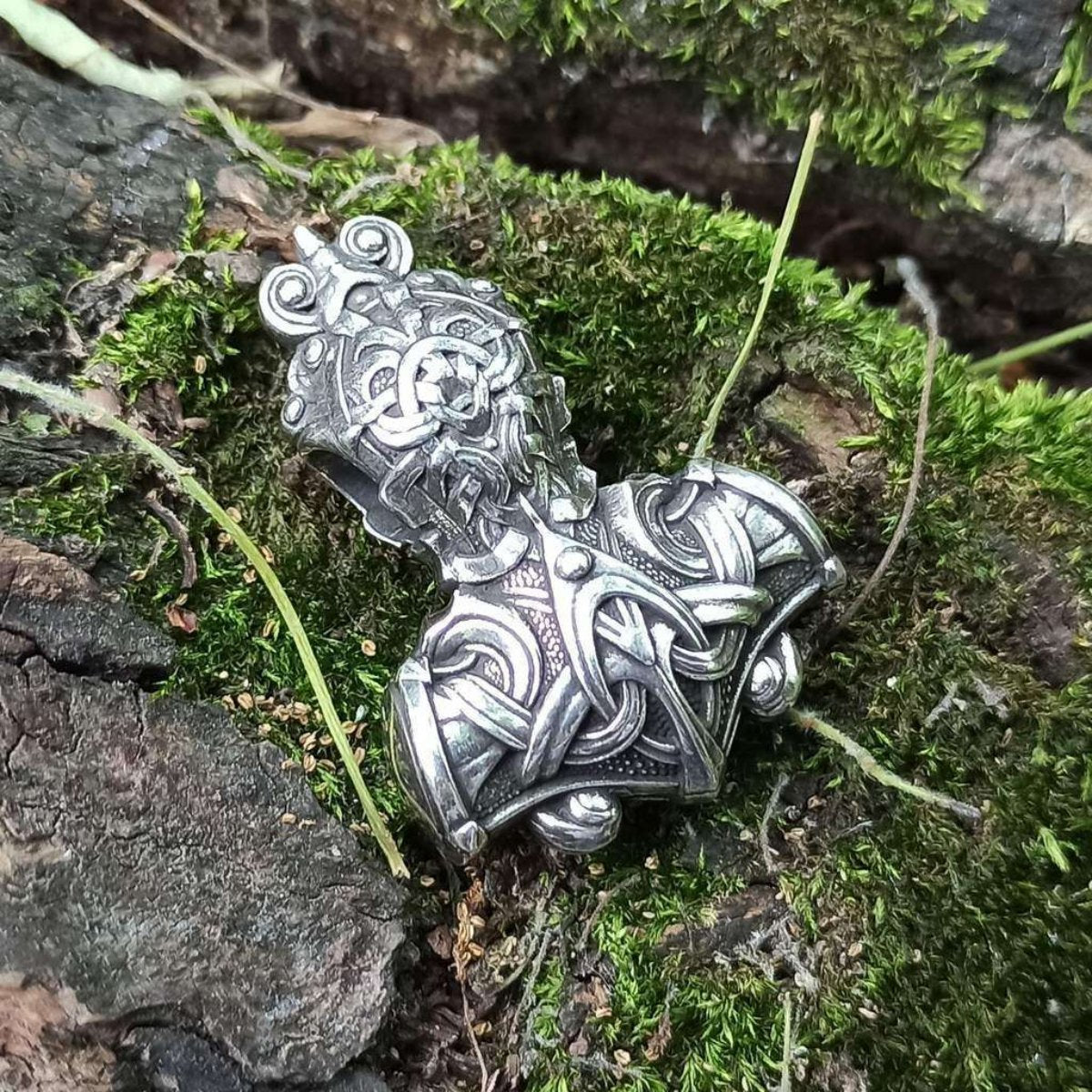 Mjolnir pendant