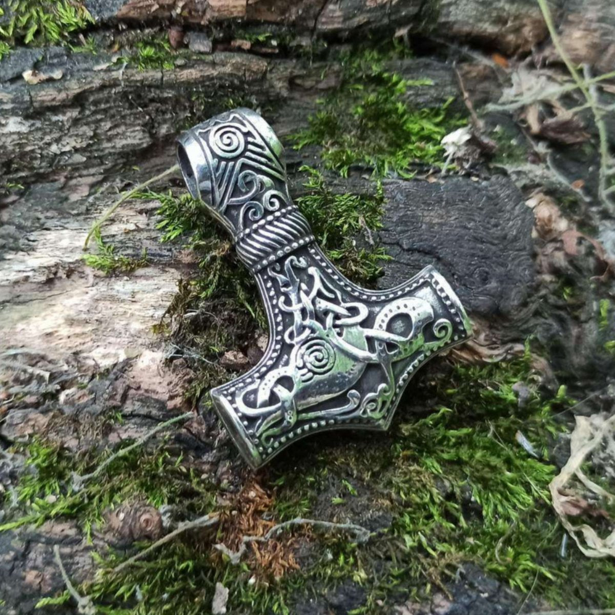 Mammen style Mjolnir pendant