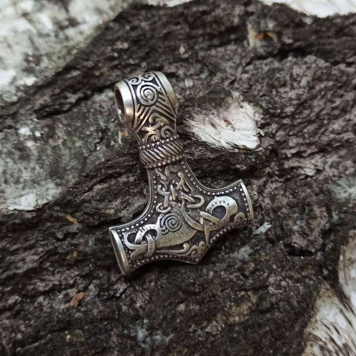 Mammen style Mjolnir pendant