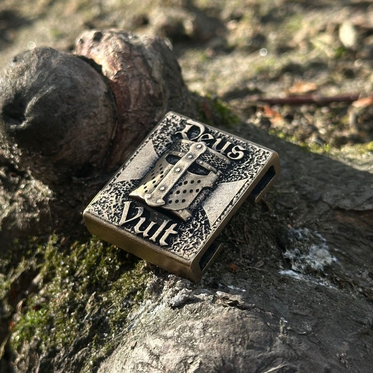 Templar Molle clip Deus Vult