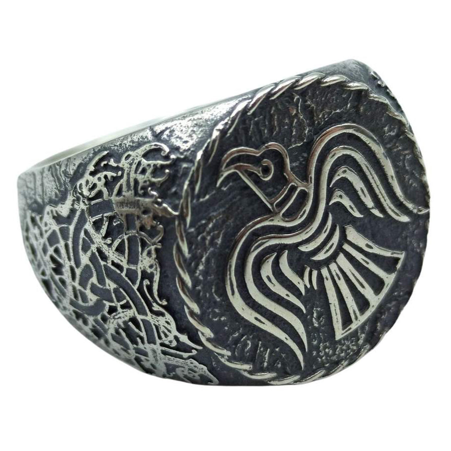 Raven banner ring