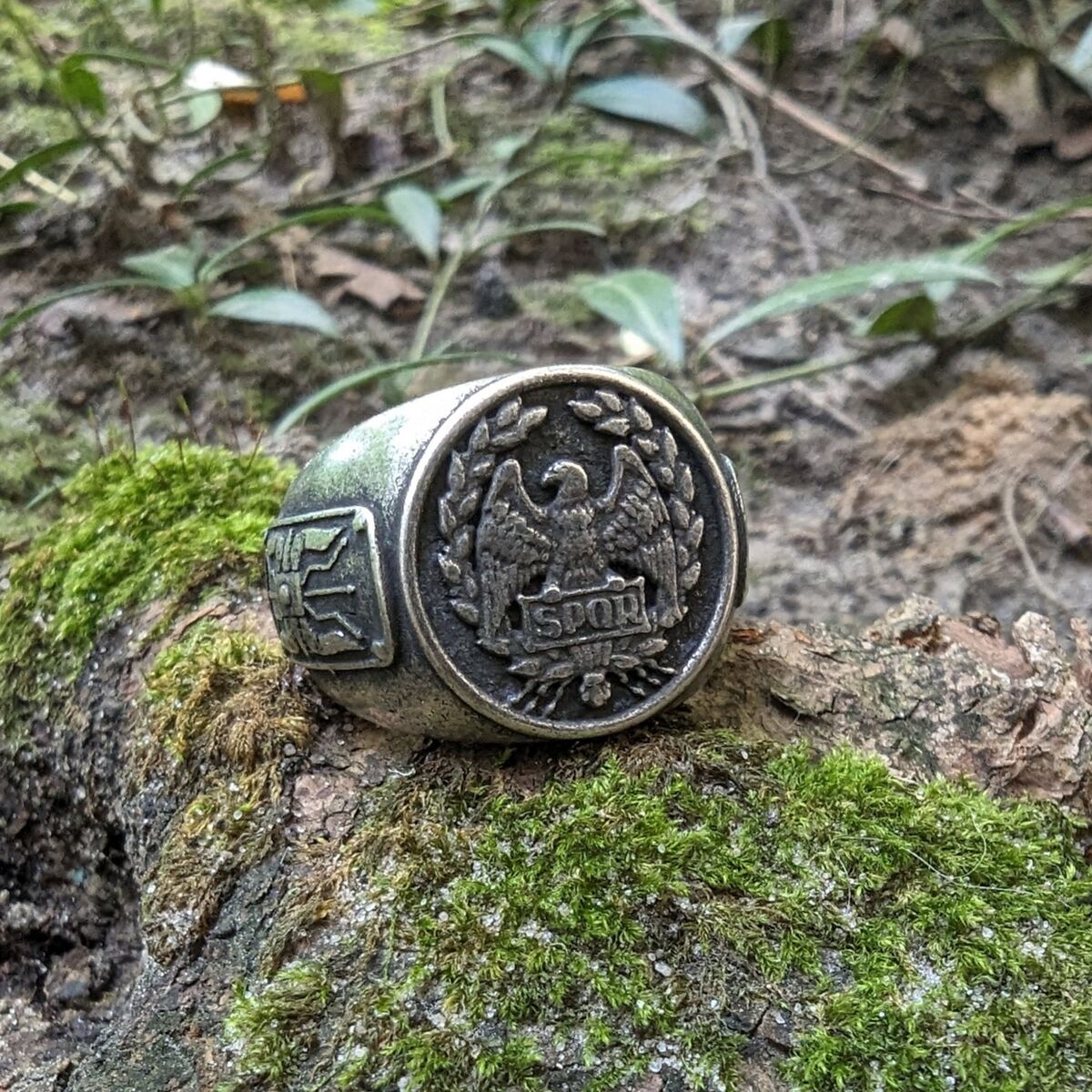 Roman eagle Aquila SPQR ring
