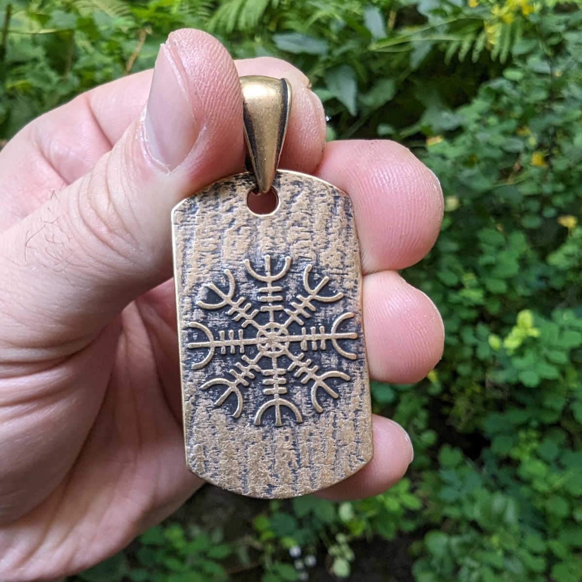Sigurd and Fafnir Aegishjalmur pendant