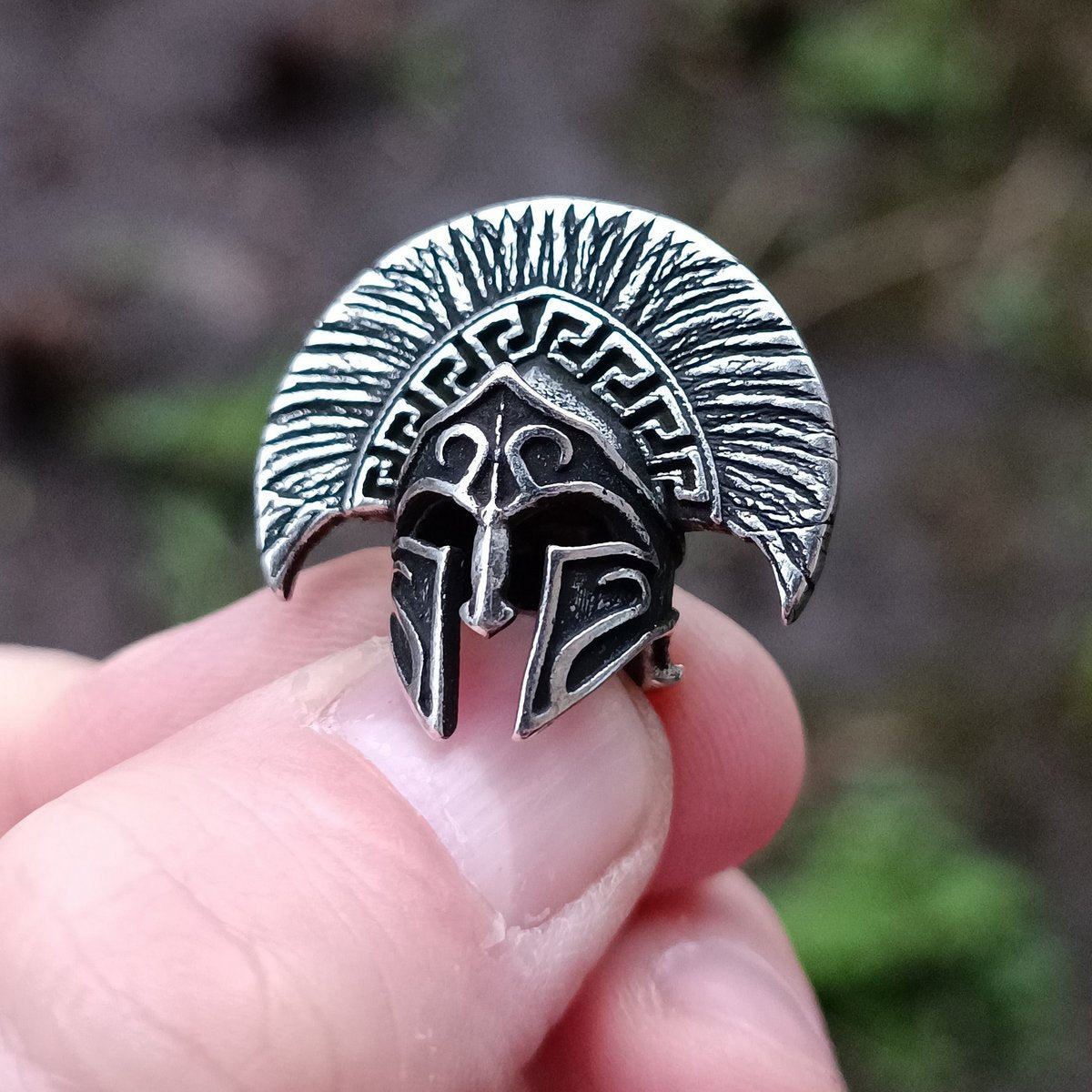 Spartan officer helmet paracord bead