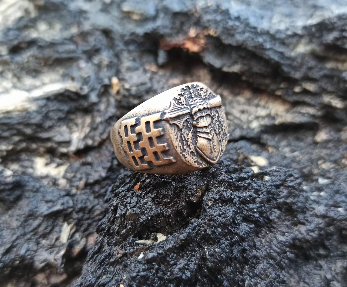 Ukrainian Tank Troops ring