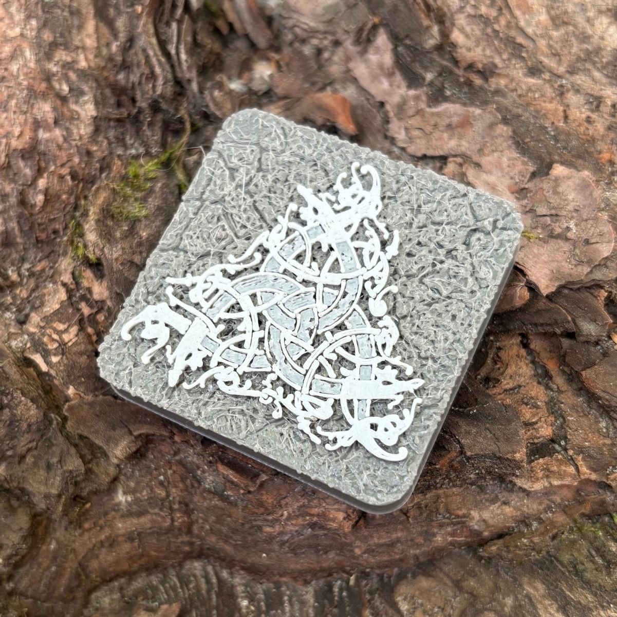 Valknut Ringerike ornament magnet