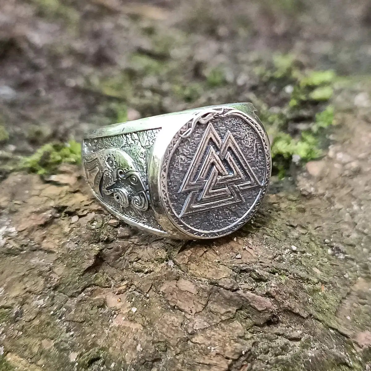 Valknut Symbol germanic raven ring
