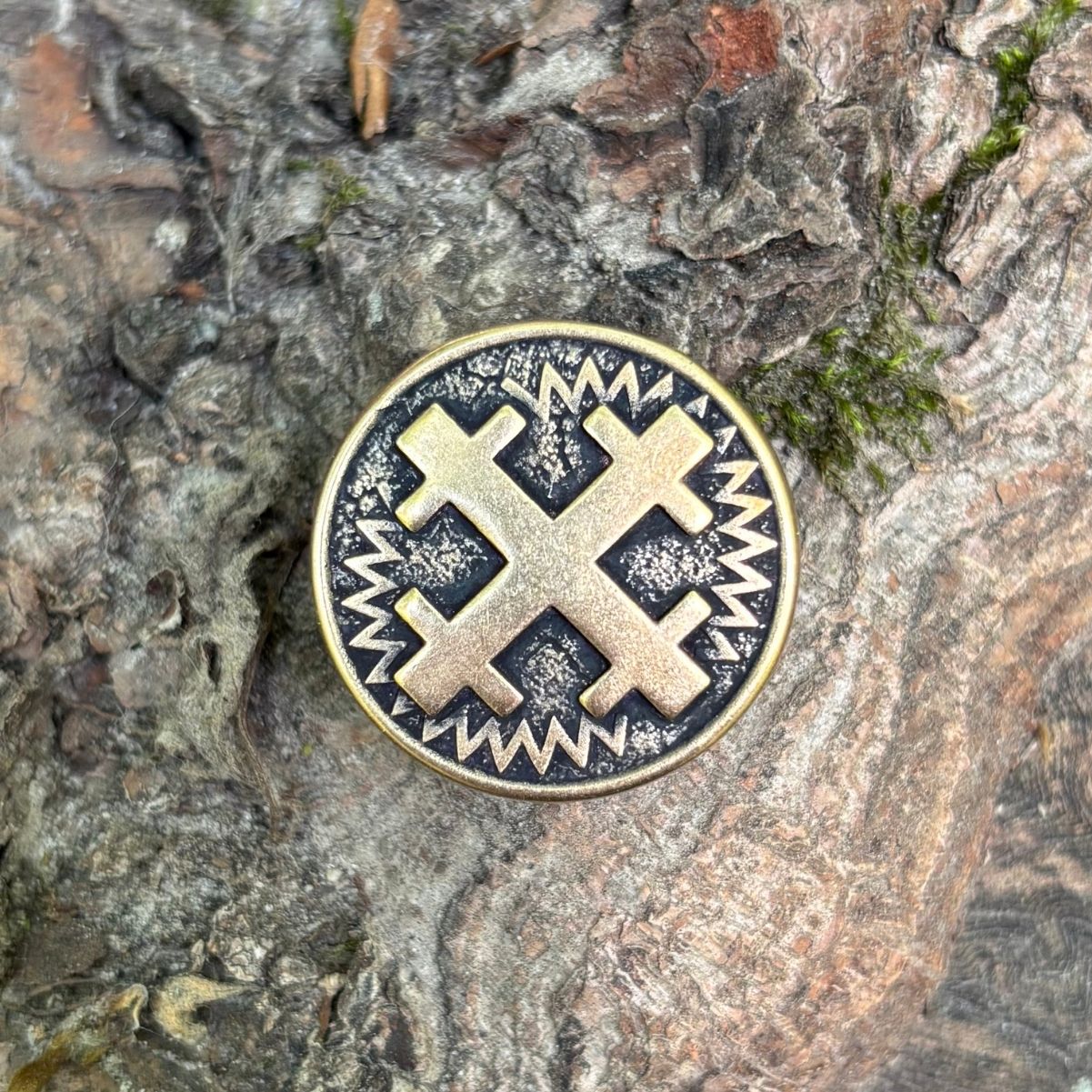 Mara’s Cross paracord bead