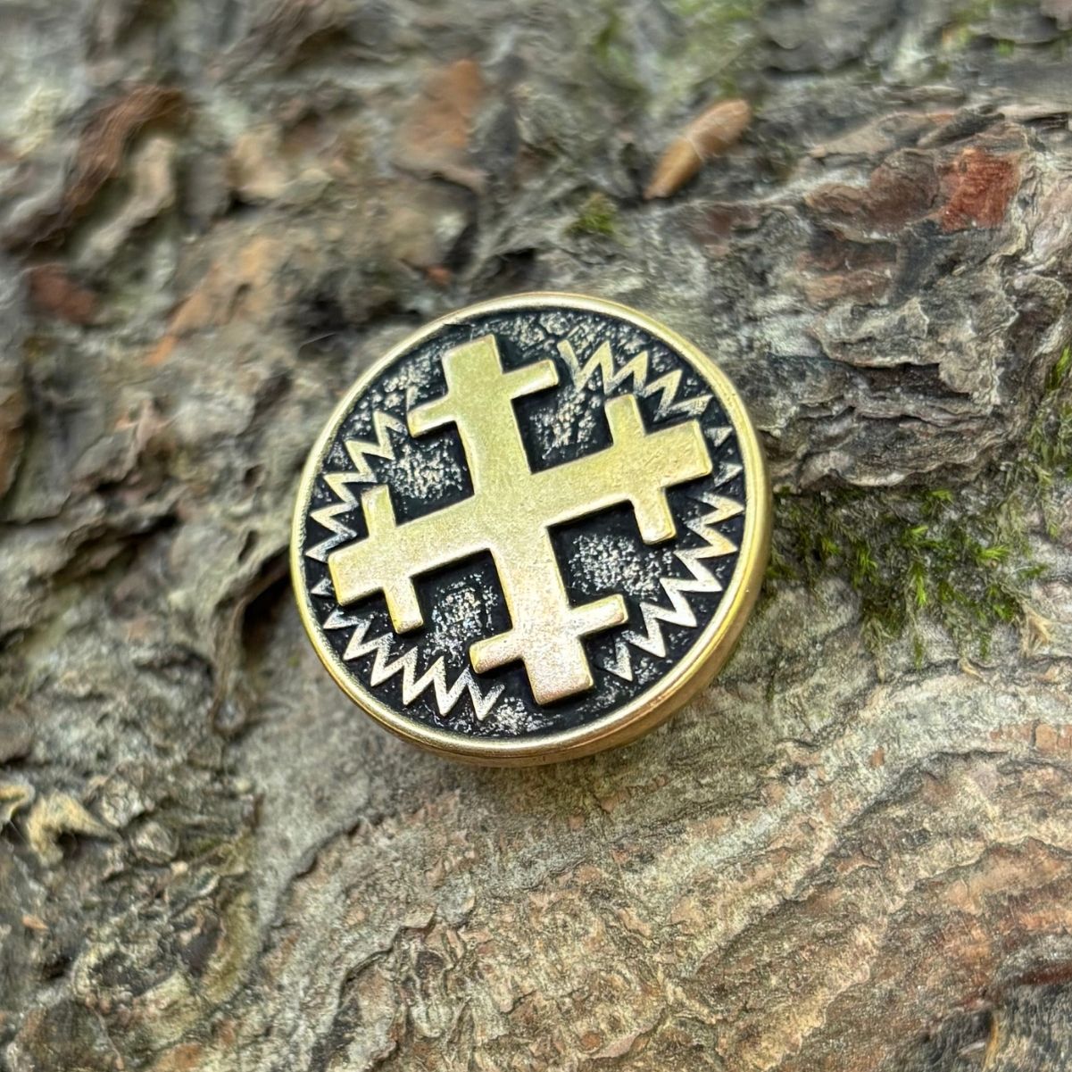 Mara’s Cross paracord bead