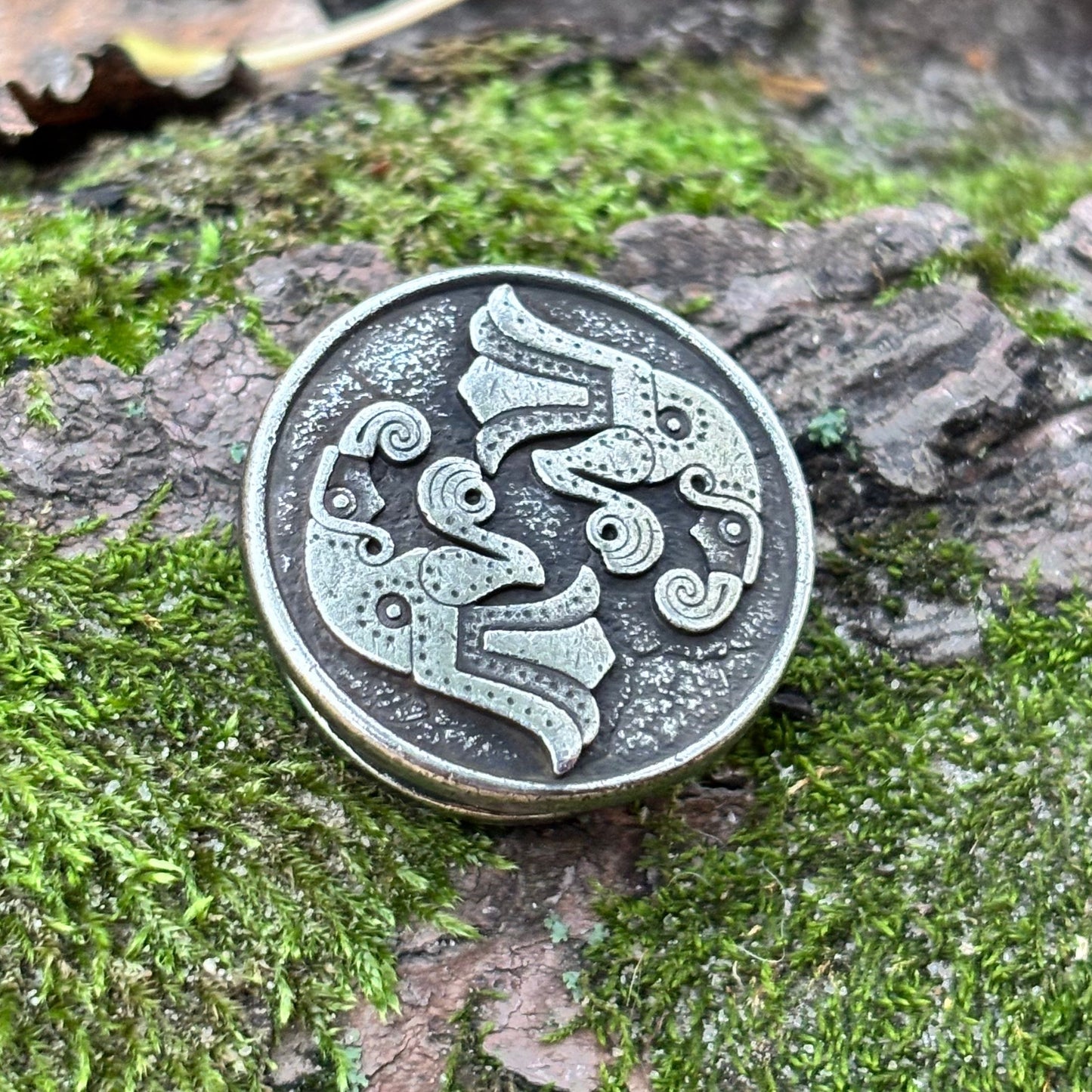 Odin ravens paracord bead