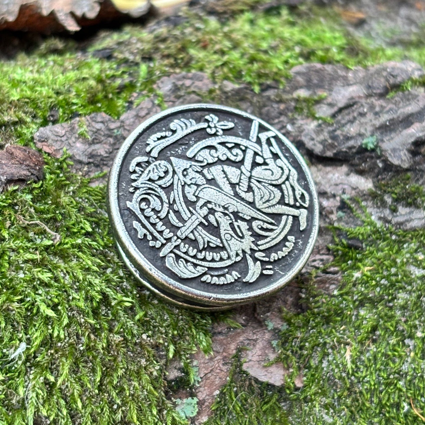 Sigurd and Fafnir paracord bead