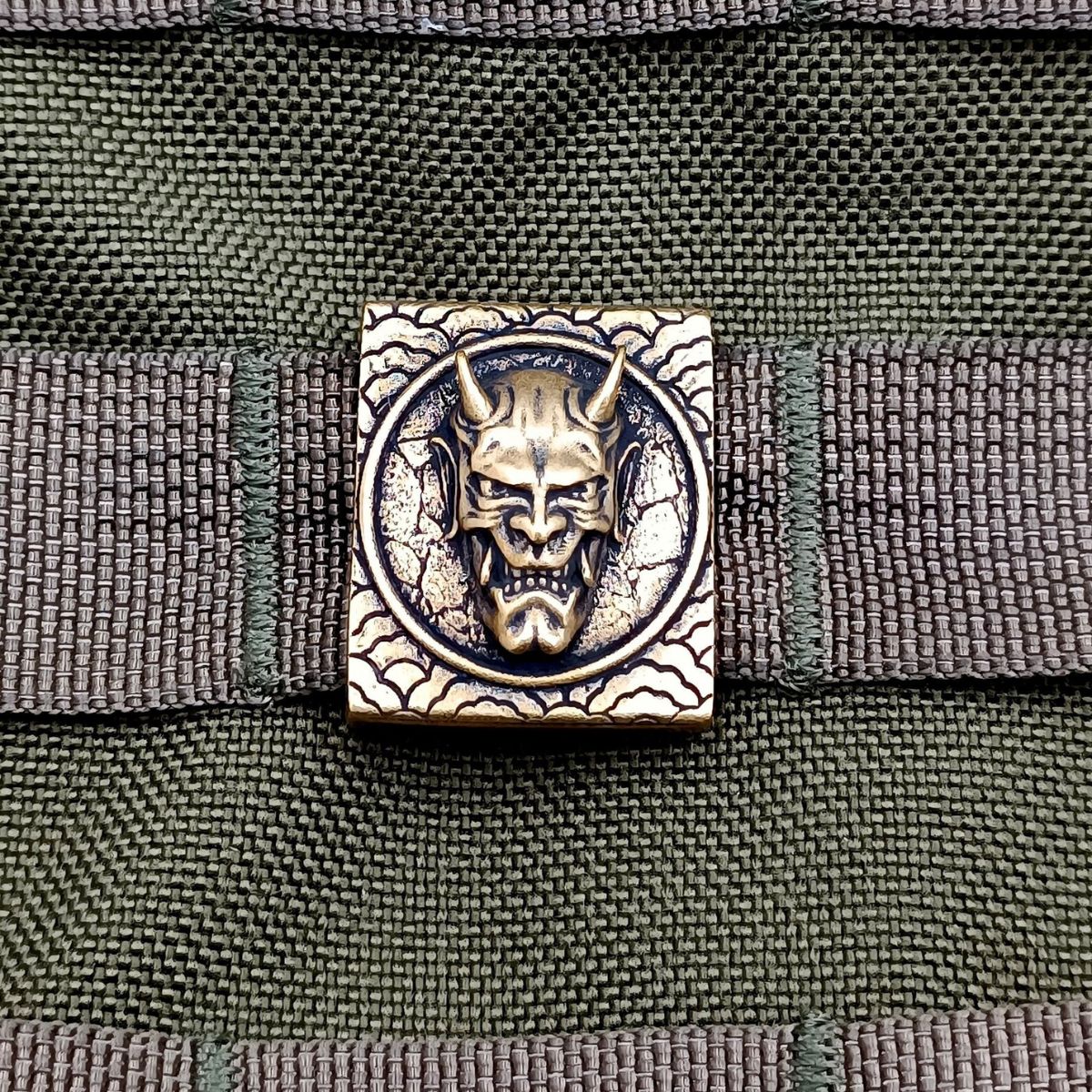 Oni mask Molle clip