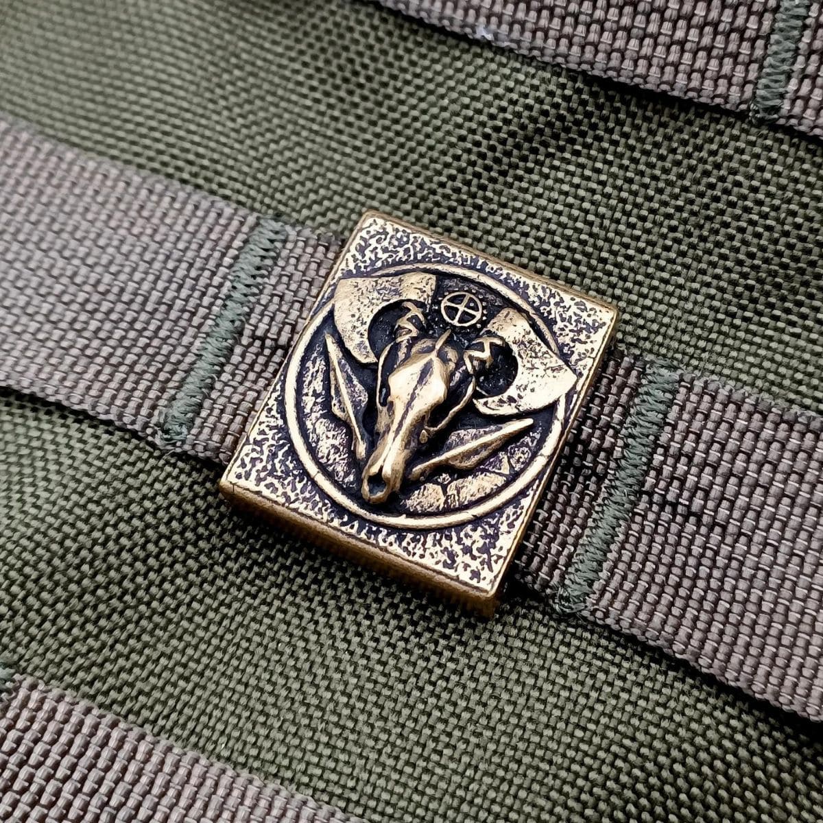 Norse wolf skull molle clip